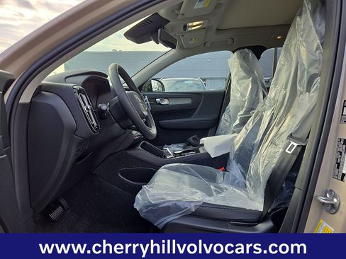 New 2026 Volvo XC40 B5 Ultra w/ Climate Package image 10