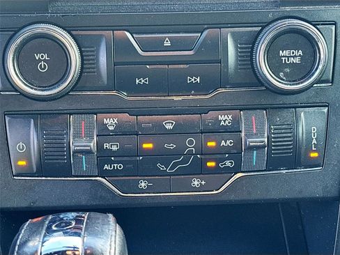 Used 2018 Ford Explorer XLT w/ Equipment Group 201A image 17