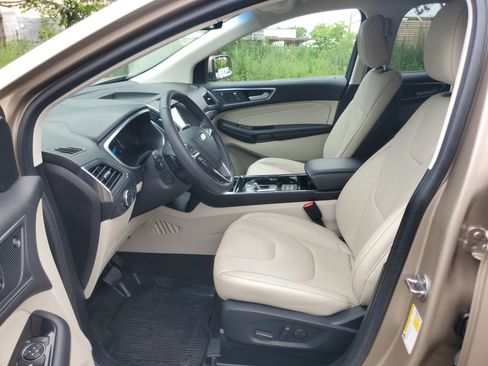 Used 2020 Ford Edge Titanium AWD/4WD image 12