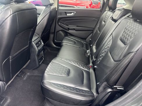 Used 2024 Ford Edge Titanium w/ Equipment Group 301A AWD/4WD image 18