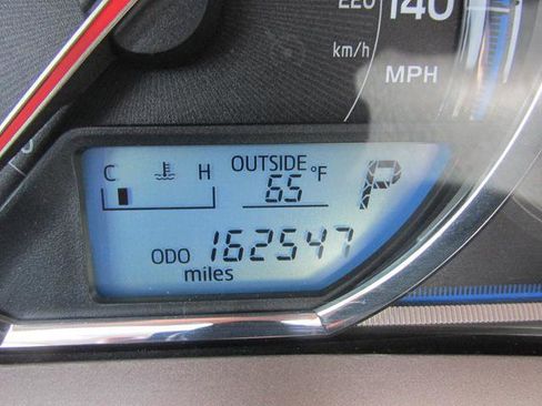 Used 2015 Toyota RAV4 Limited AWD/4WD image 6