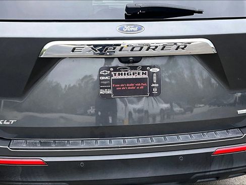 Used 2020 Ford Explorer XLT AWD/4WD image 24