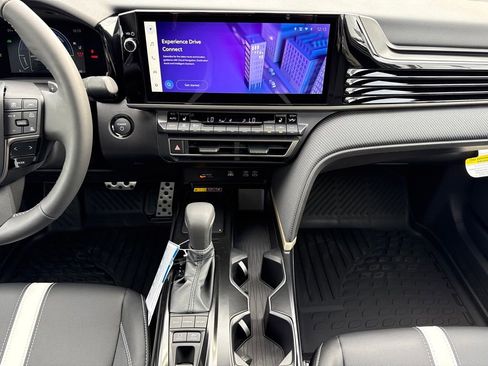 New 2026 Toyota Camry Hybrid image 18