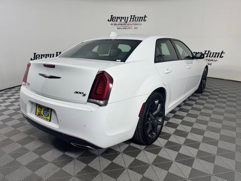 Used 2023 Chrysler 300 S RWD image 7