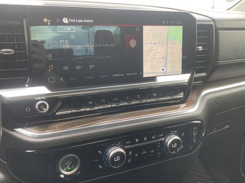 Used 2023 GMC Sierra 1500 Elevation image 24