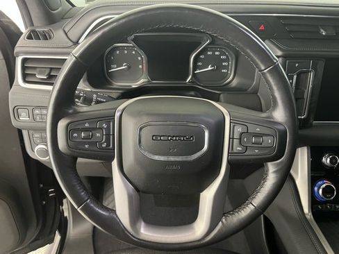 Used 2021 GMC Yukon Denali w/ Denali Premium Package image 11