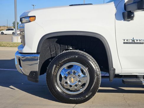 New 2026 Chevrolet Silverado 3500 LT w/ Texas Edition image 11