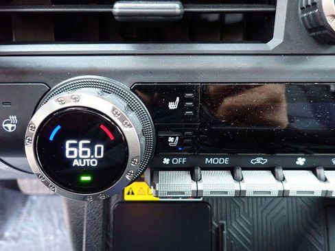 Certified 2025 Toyota Tacoma Limited image 26