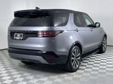 Used 2025 Land Rover Discovery Dynamic SE image 5