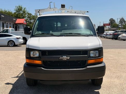 Used 2016 Chevrolet Express 2500 w/ Cold Climate Package RWD image 4