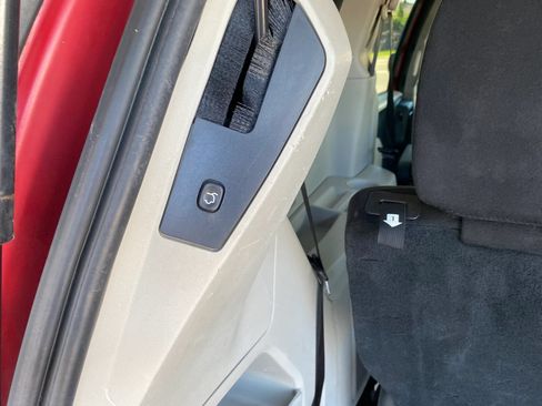 Used 2012 Dodge Grand Caravan SXT FWD image 13