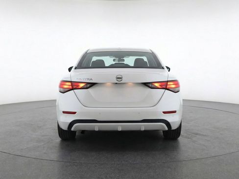 Used 2025 Nissan Sentra SV FWD image 7