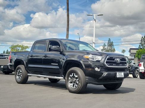 Used 2017 Toyota Tacoma SR5 w/ Tow Package AWD/4WD image 37