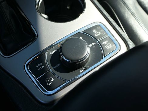 Used 2019 Jeep Grand Cherokee High Altitude image 21