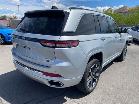 Used 2022 Jeep Grand Cherokee Overland w/ Advanced Protech Group III image 7