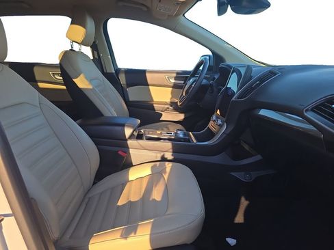 Used 2024 Ford Edge SEL w/ Convenience Package image 16