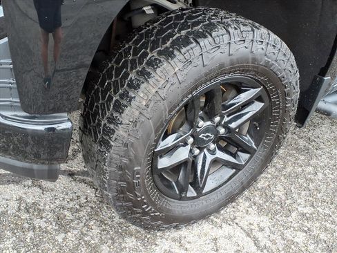 Used 2021 Chevrolet Silverado 1500 LT Trail Boss w/ LT Trail Boss Premium Package image 10