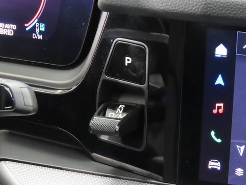 Certified 2025 Porsche Cayenne E-Hybrid Coupe AWD/4WD image 26
