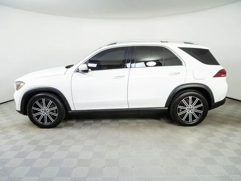 Used 2025 Mercedes-Benz GLE 450e 4MATIC image 2