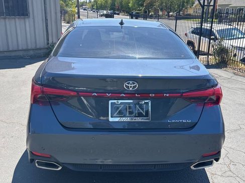 Used 2019 Toyota Avalon Limited w/ Advanced Safety Package FWD image 8