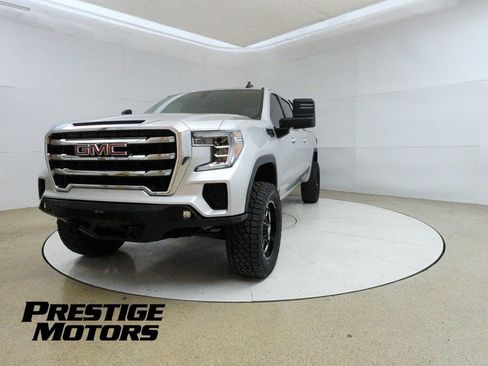 Used 2019 GMC Sierra 1500 SLE w/ Preferred Package AWD/4WD image 2