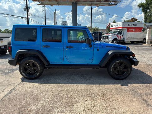 Used 2016 Jeep Wrangler Unlimited Sport AWD/4WD image 7