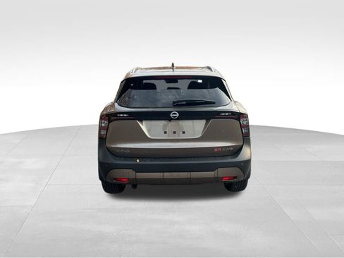 New 2025 Nissan Kicks SR image 3