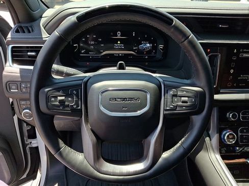 Used 2024 GMC Yukon Denali Ultimate AWD/4WD image 16