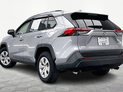 Used 2019 Toyota RAV4 LE image 13