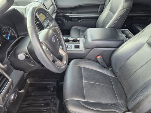 Used 2018 Ford Expedition XLT w/ Equipment Group 202A RWD image 12