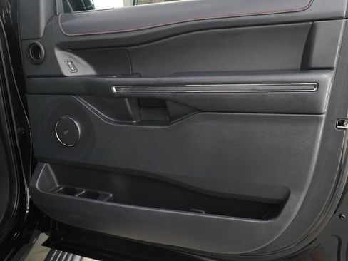 Used 2022 Ford Expedition Max Limited AWD/4WD image 9