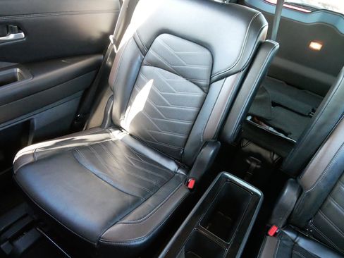 Used 2023 Nissan Pathfinder Platinum w/ Lighting Package (N93) image 12