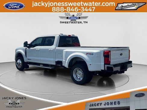 Used 2024 Ford F450 Lariat w/ FX4 Off-Road Package image 3
