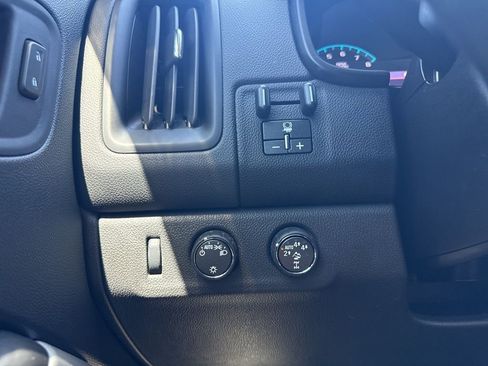 Used 2022 Chevrolet Colorado ZR2 AWD/4WD image 22