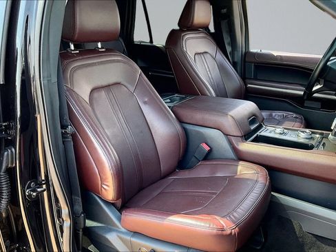 Used 2022 Ford Expedition Max Limited AWD/4WD image 7