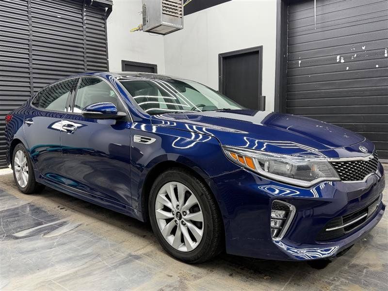 Used 2018 Kia Optima S w/ Panoramic Sunroof Package FWD image 7