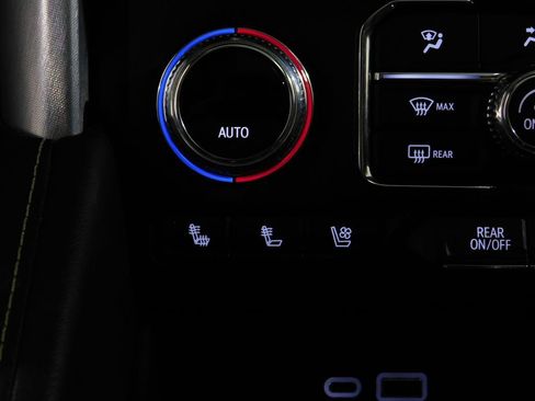 Used 2021 GMC Yukon XL SLT w/ Rear Media and Nav Package AWD/4WD image 46
