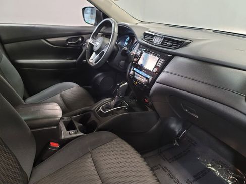 Used 2019 Nissan Rogue SV w/ Premium Package image 24
