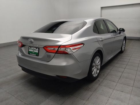 Used 2018 Toyota Camry LE image 9
