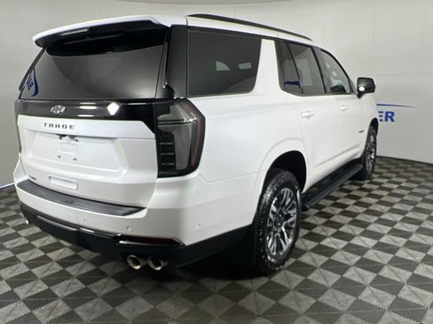 Used 2025 Chevrolet Tahoe Z71 w/ Comfort Package AWD/4WD image 9