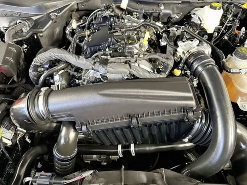 Certified 2024 Ford Mustang Coupe RWD image 9