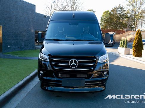 Used 2024 Mercedes-Benz Sprinter 3500 image 4