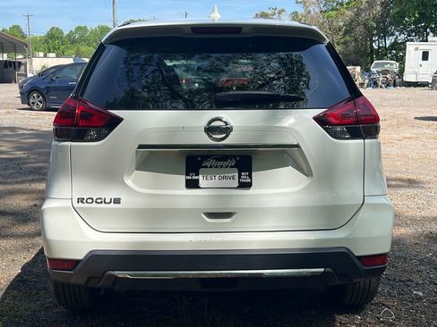 Used 2020 Nissan Rogue S FWD image 4