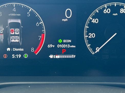 Certified 2025 Honda HR-V Sport image 30