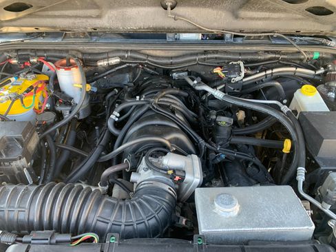 Used 2010 Jeep Wrangler Unlimited Rubicon w/ Dual Top Group image 52