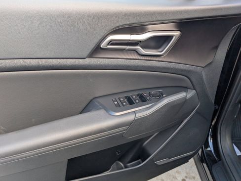 New 2026 Kia Sportage EX FWD image 9