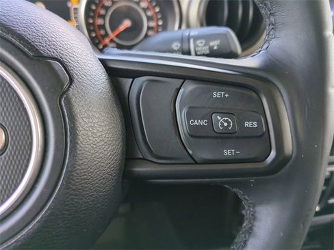 Used 2021 Jeep Gladiator Sport image 28