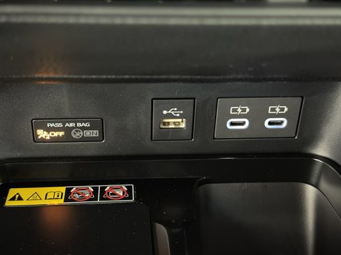 New 2026 Toyota Camry SE FWD image 3