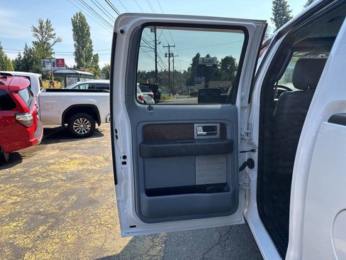 Used 2013 Ford F150 Lariat w/ Luxury Equipment Group image 18