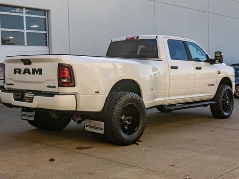 Used 2025 RAM 3500 Big Horn AWD/4WD image 10